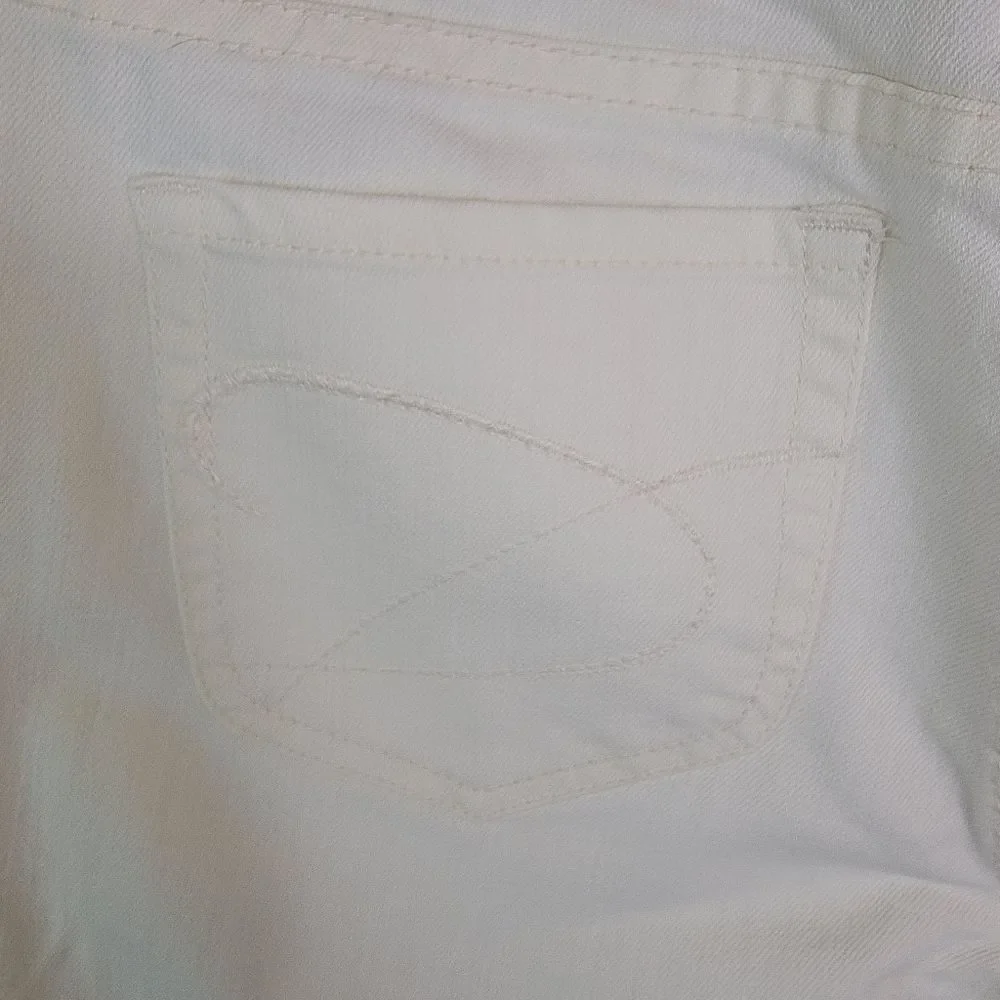 Chico's Ultimate Fit Slim Leg Cream Denim Jeans Size 0 (Small 4) - Picture 4 of 5